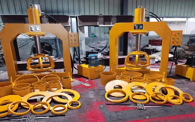 Forklift Wheel Pressing